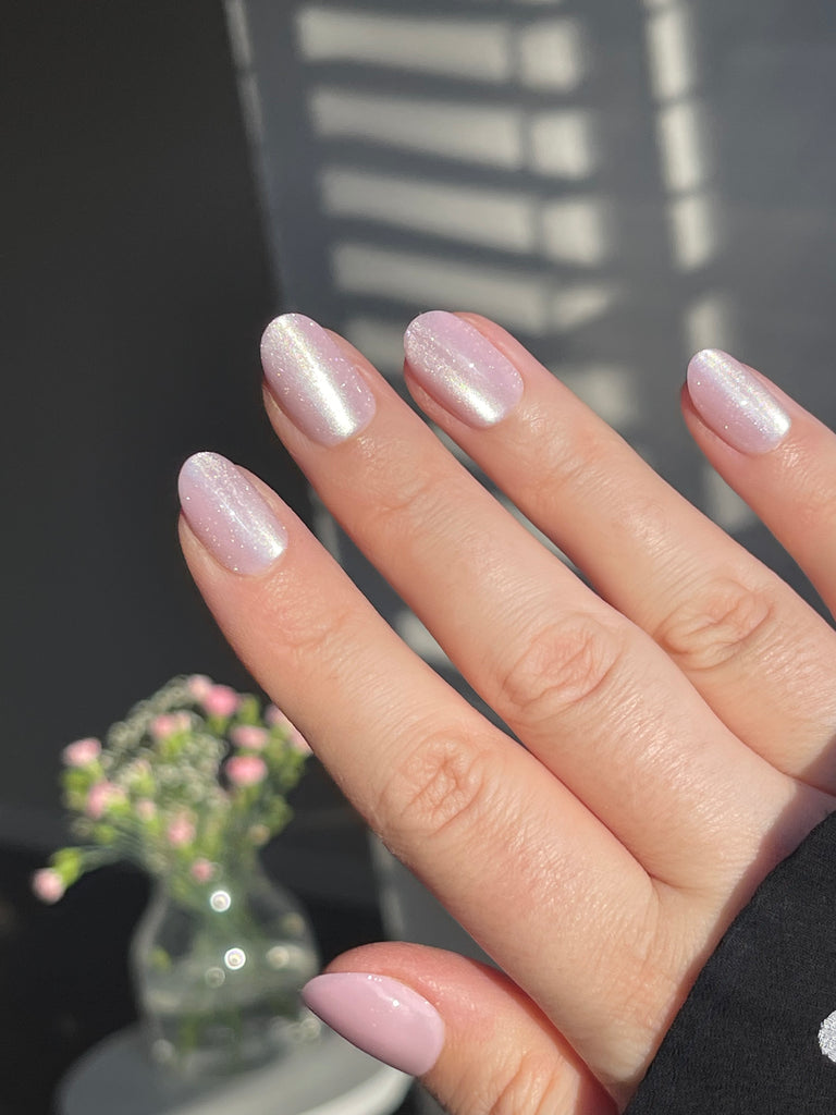 Instant mani Co. Bewitched, velvet pink press on nails